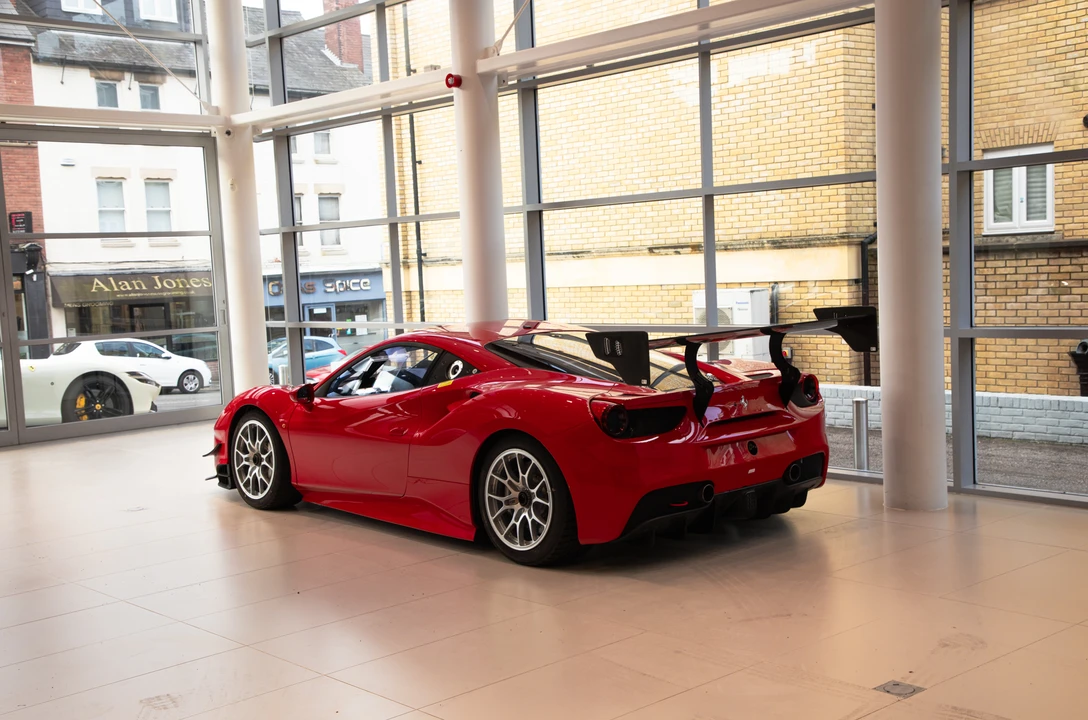 2017 Ferrari 488 - Image 29 of 31