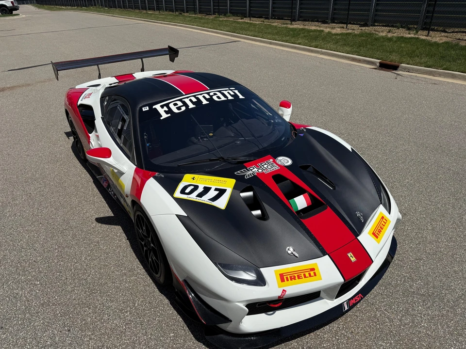 2017 Ferrari 488 - Image 14 of 31