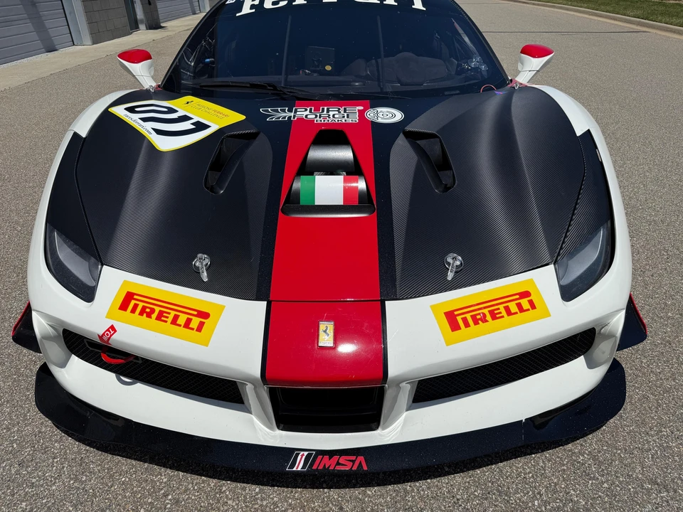 2017 Ferrari 488 - Image 17 of 31