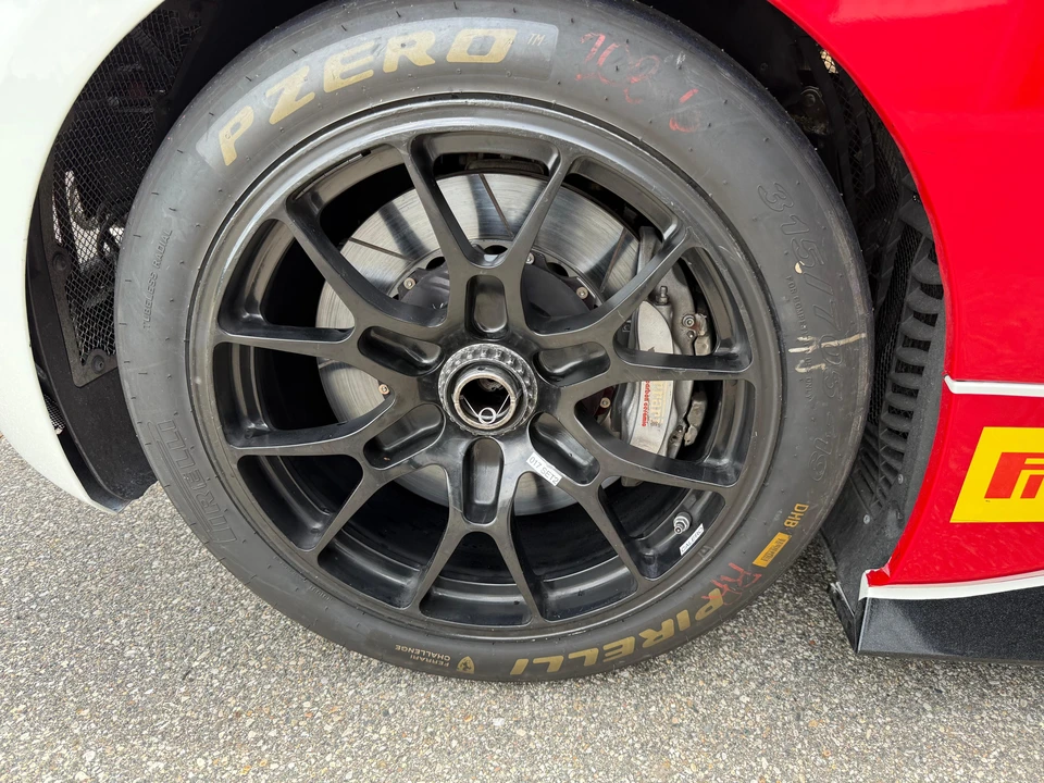 2017 Ferrari 488 - Image 24 of 31