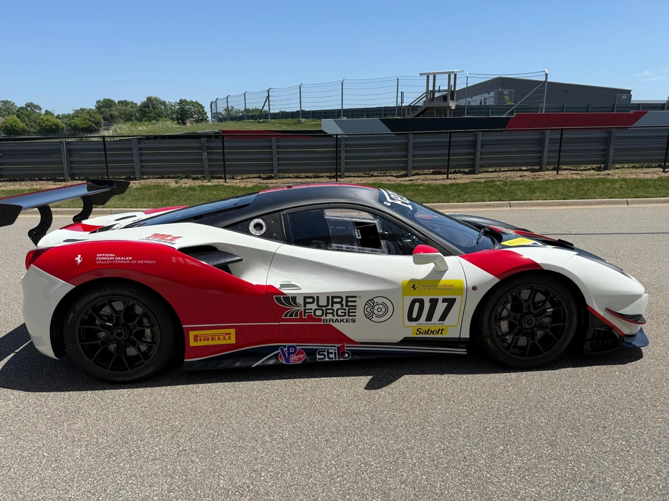 2017 Ferrari 488 - Image 11 of 31