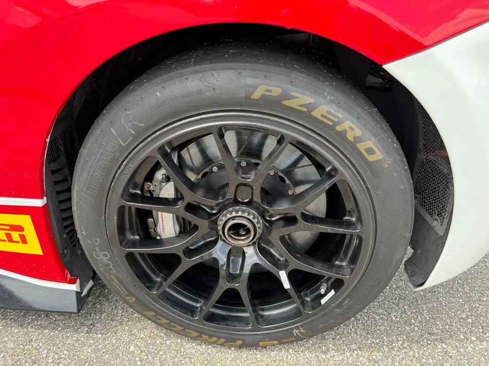 2017 Ferrari 488 - Image 23 of 31