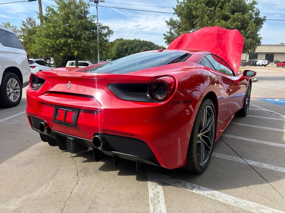 2017 Ferrari 488 GTB - Image 8 of 8