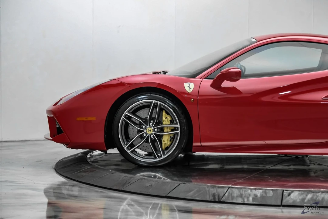 2017 Ferrari 488 GTB - Image 9 of 31