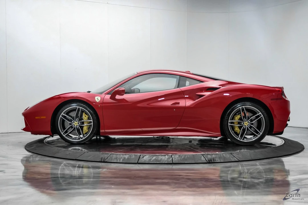 2017 Ferrari 488 GTB - Image 8 of 31