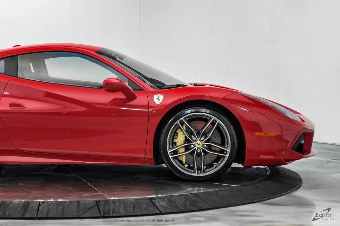 2017 Ferrari 488 GTB - Image 27 of 31