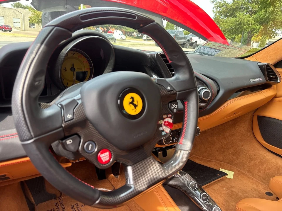 2017 Ferrari 488 GTB - Image 5 of 8