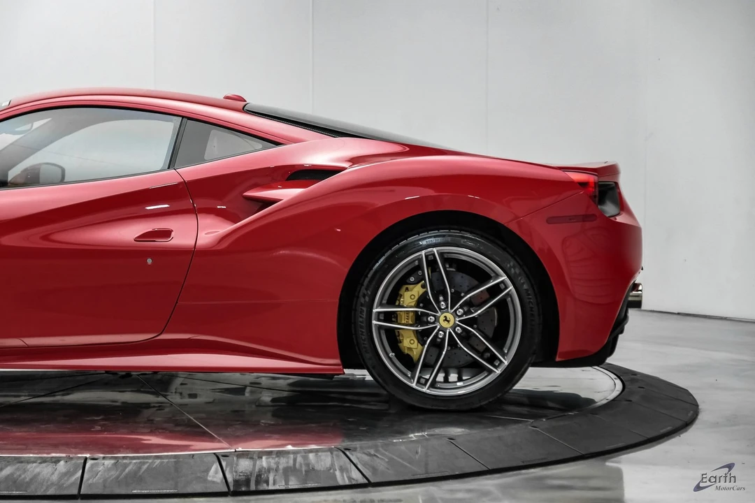 2017 Ferrari 488 GTB - Image 10 of 31