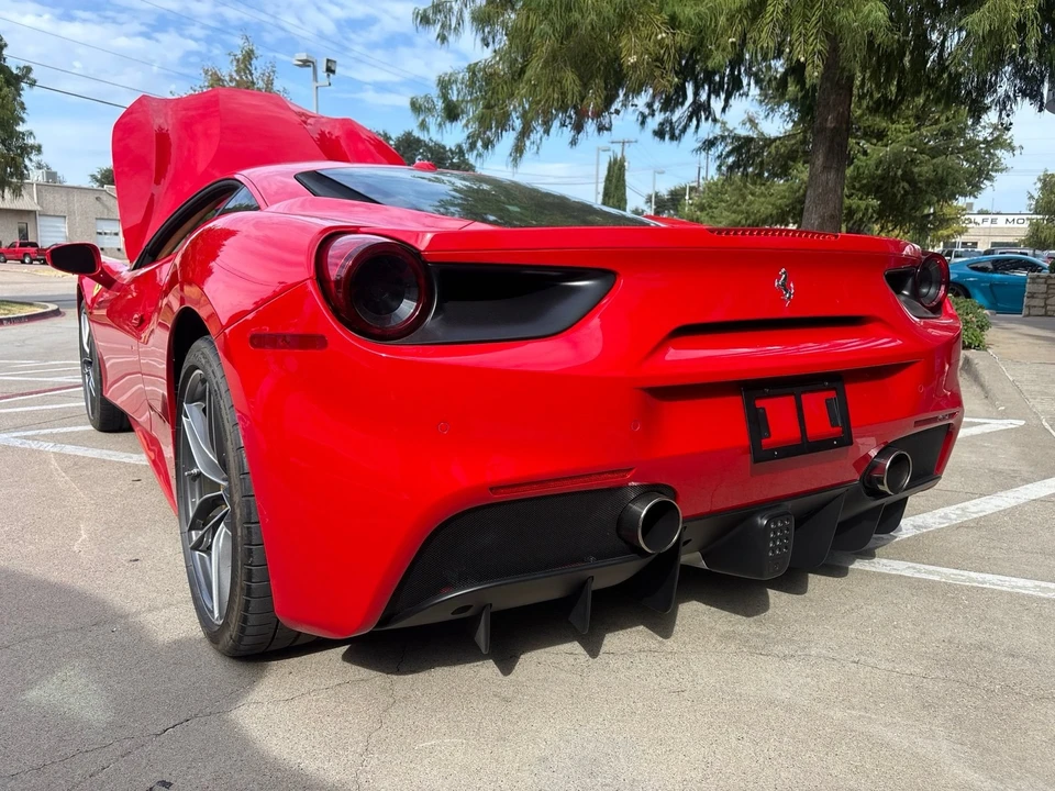 2017 Ferrari 488 GTB - Image 6 of 8