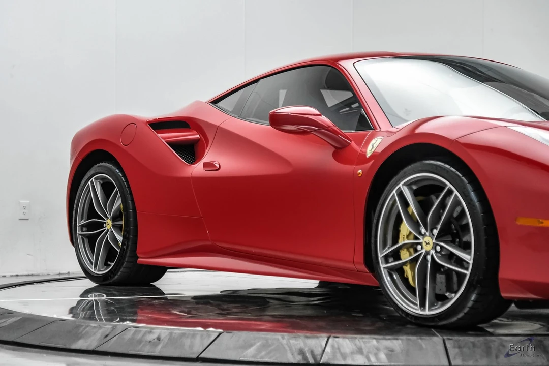 2017 Ferrari 488 GTB - Image 31 of 31