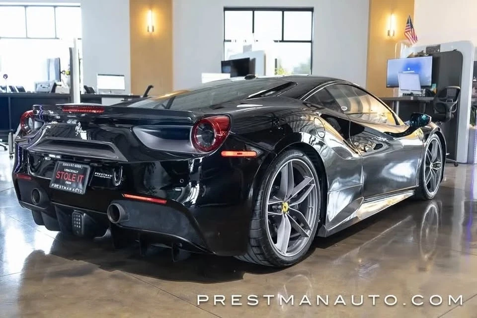 2017 Ferrari 488 GTB - Image 5 of 15