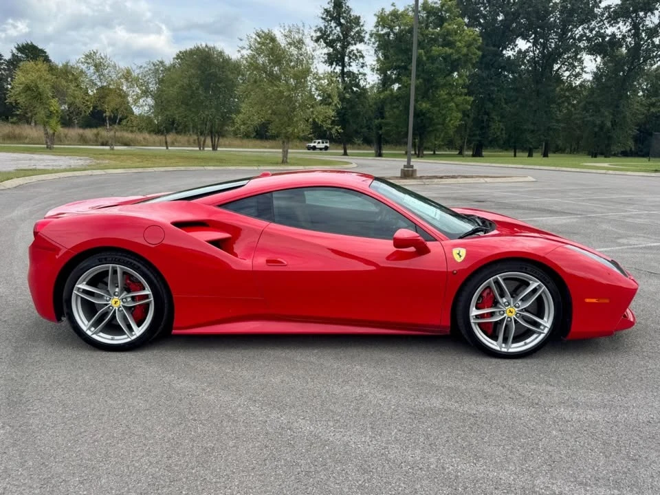 2017 Ferrari 488 GTB - Image 7 of 20