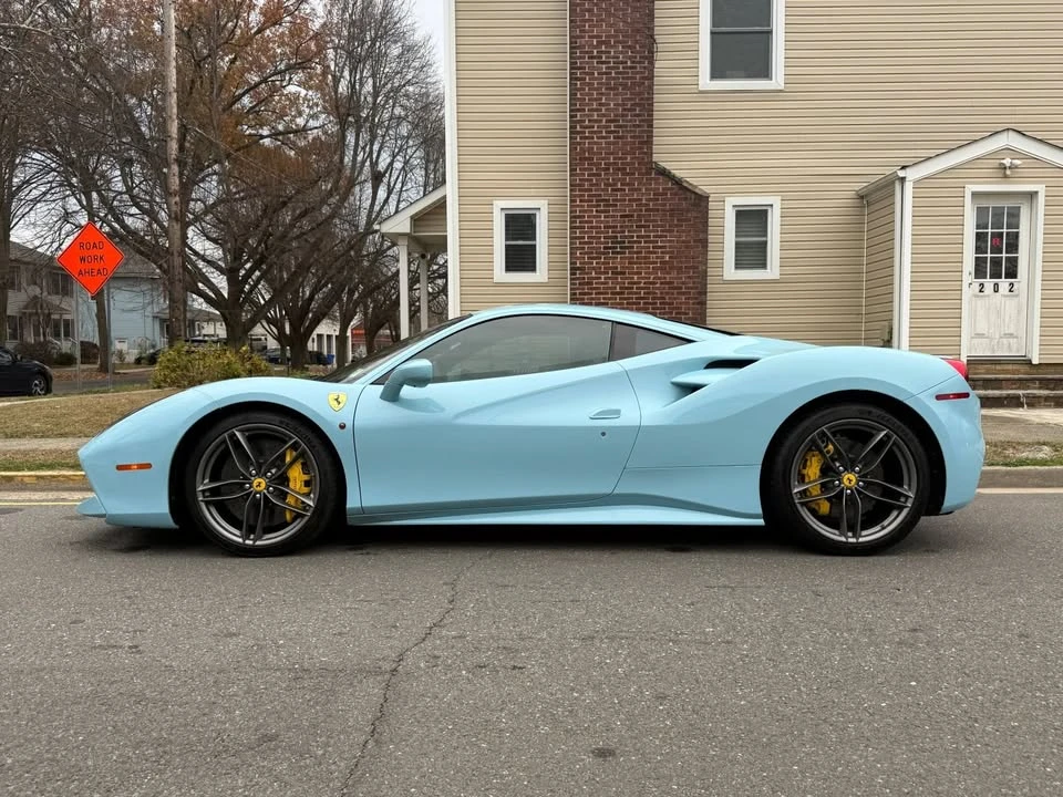 2017 Ferrari 488 GTB - Image 7 of 15
