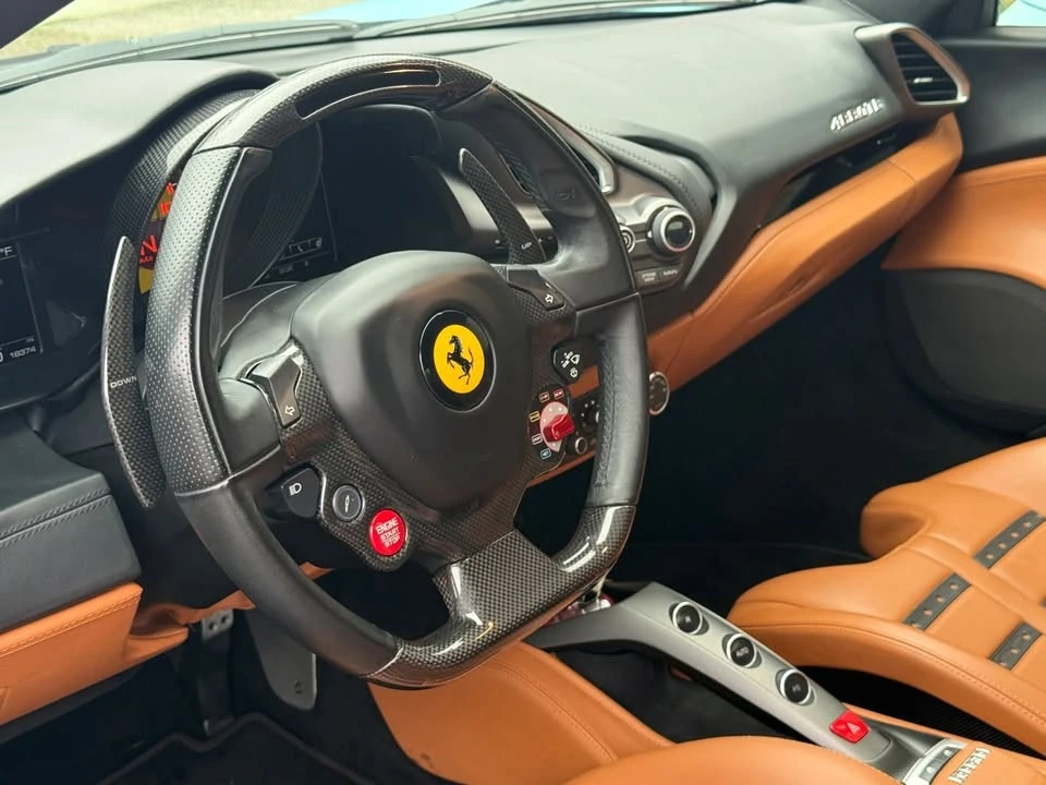 2017 Ferrari 488 GTB - Image 9 of 15
