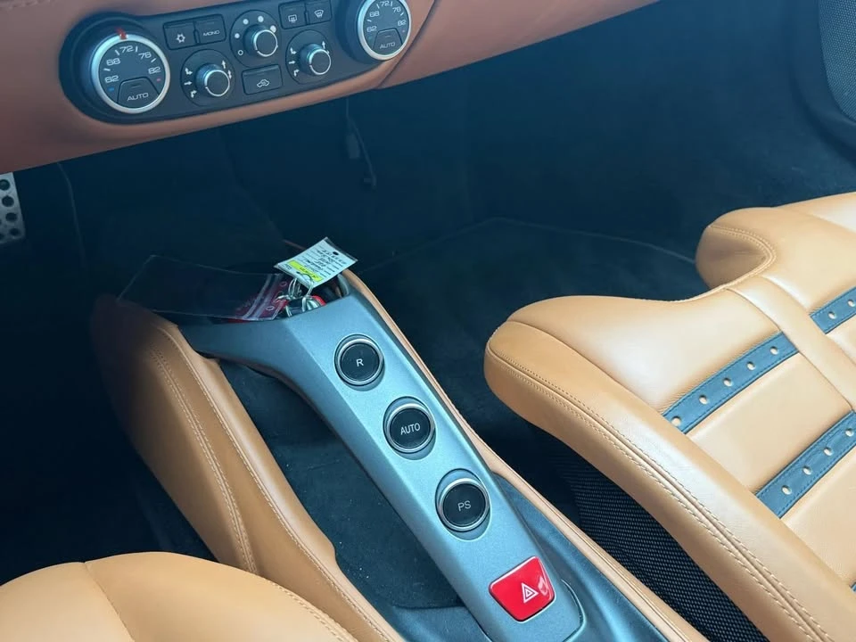2017 Ferrari 488 GTB - Image 11 of 15