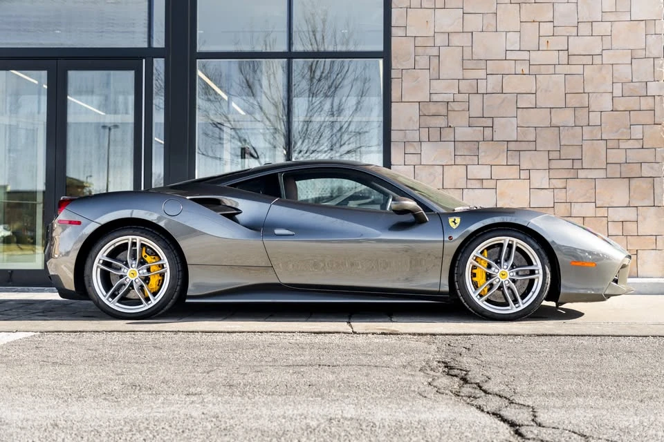 2017 Ferrari 488 GTB - Image 8 of 20