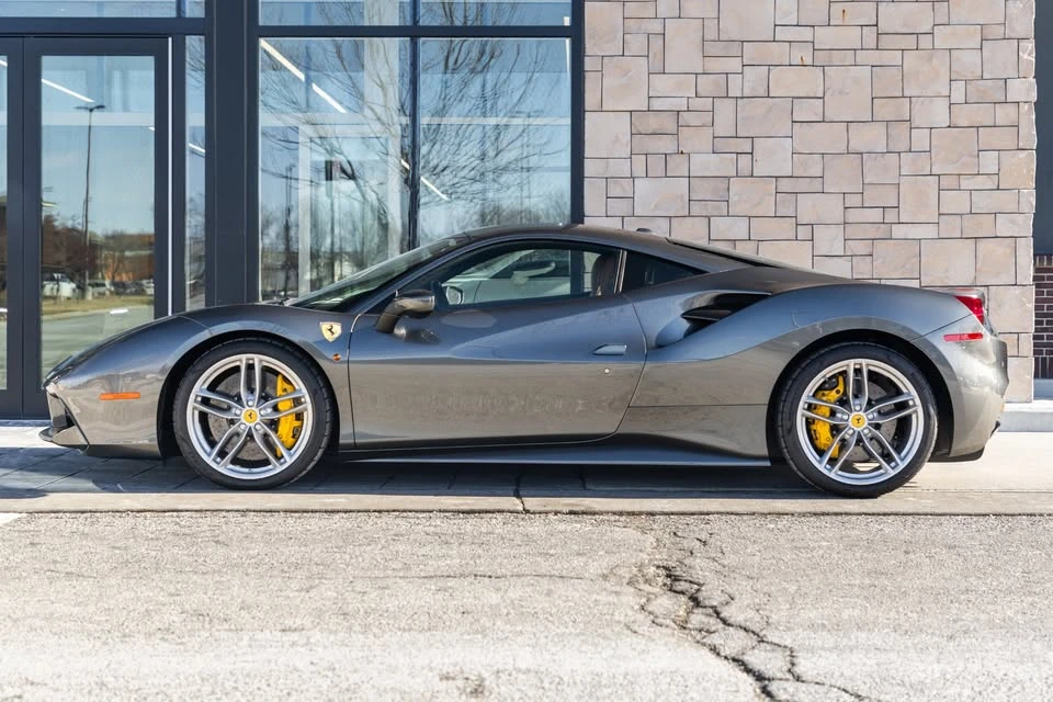 2017 Ferrari 488 GTB - Image 4 of 20
