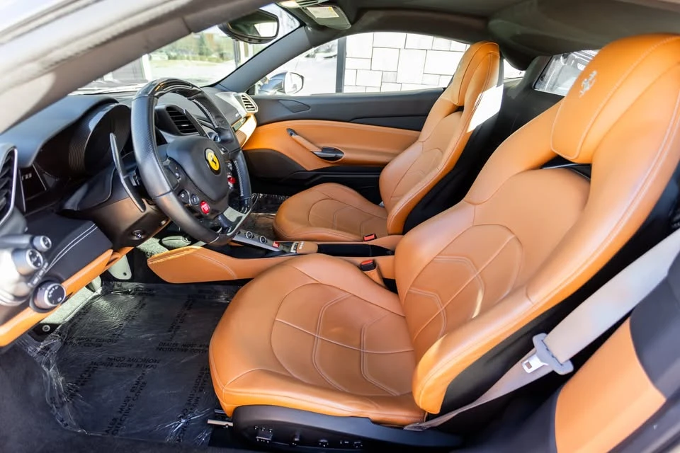 2017 Ferrari 488 GTB - Image 9 of 20