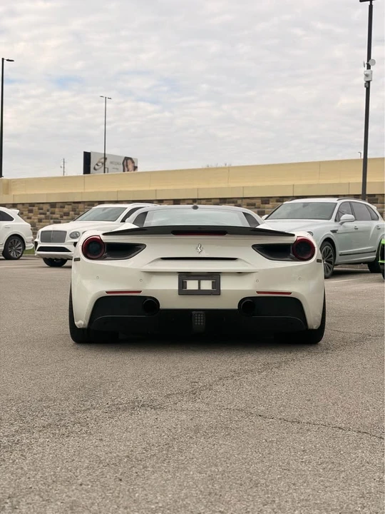 2017 Ferrari 488 GTB - Image 5 of 14