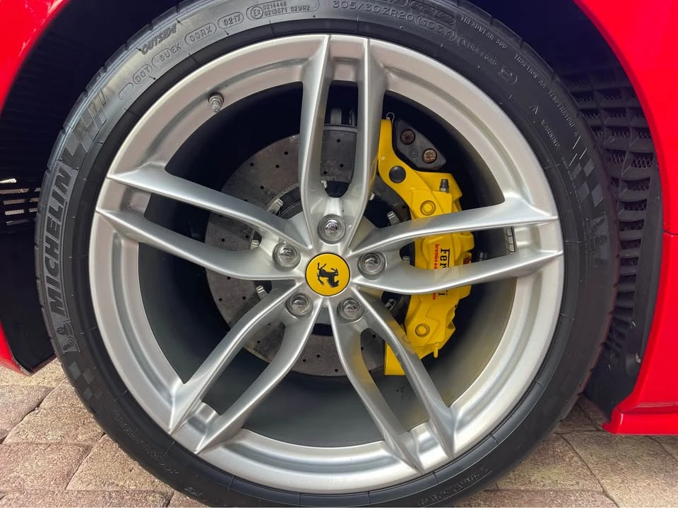 2017 Ferrari 488 GTB - Image 5 of 8