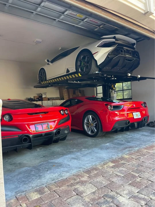 2017 Ferrari 488 GTB - Image 8 of 8