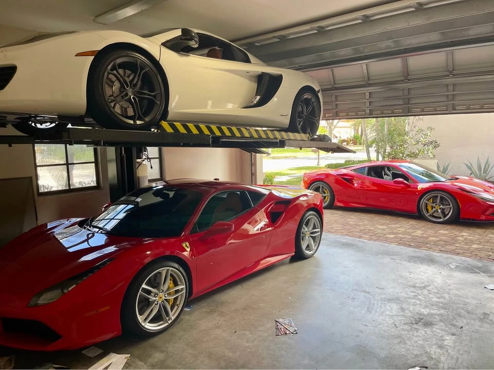 2017 Ferrari 488 GTB - Image 2 of 8