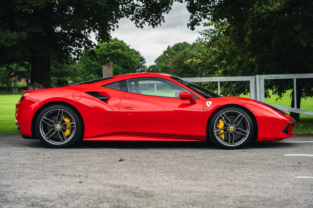 2017 Ferrari 488 GTB - Image 4 of 31