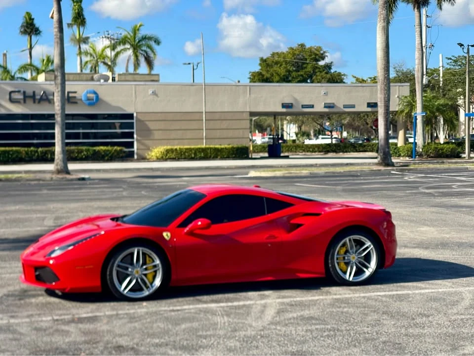 2017 Ferrari 488 GTB - Image 7 of 20