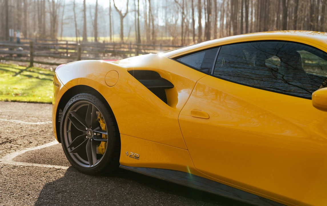 2017 Ferrari 488 GTB - Image 21 of 31