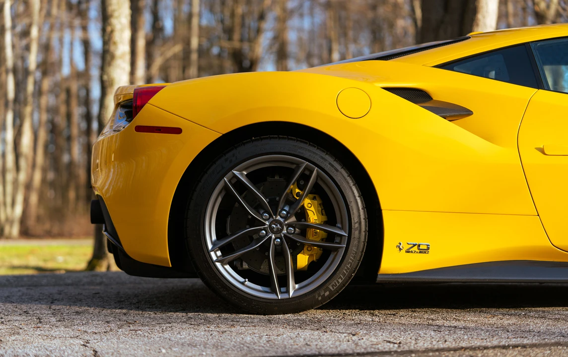 2017 Ferrari 488 GTB - Image 22 of 31