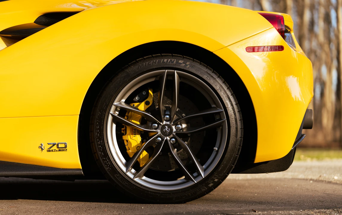 2017 Ferrari 488 GTB - Image 30 of 31