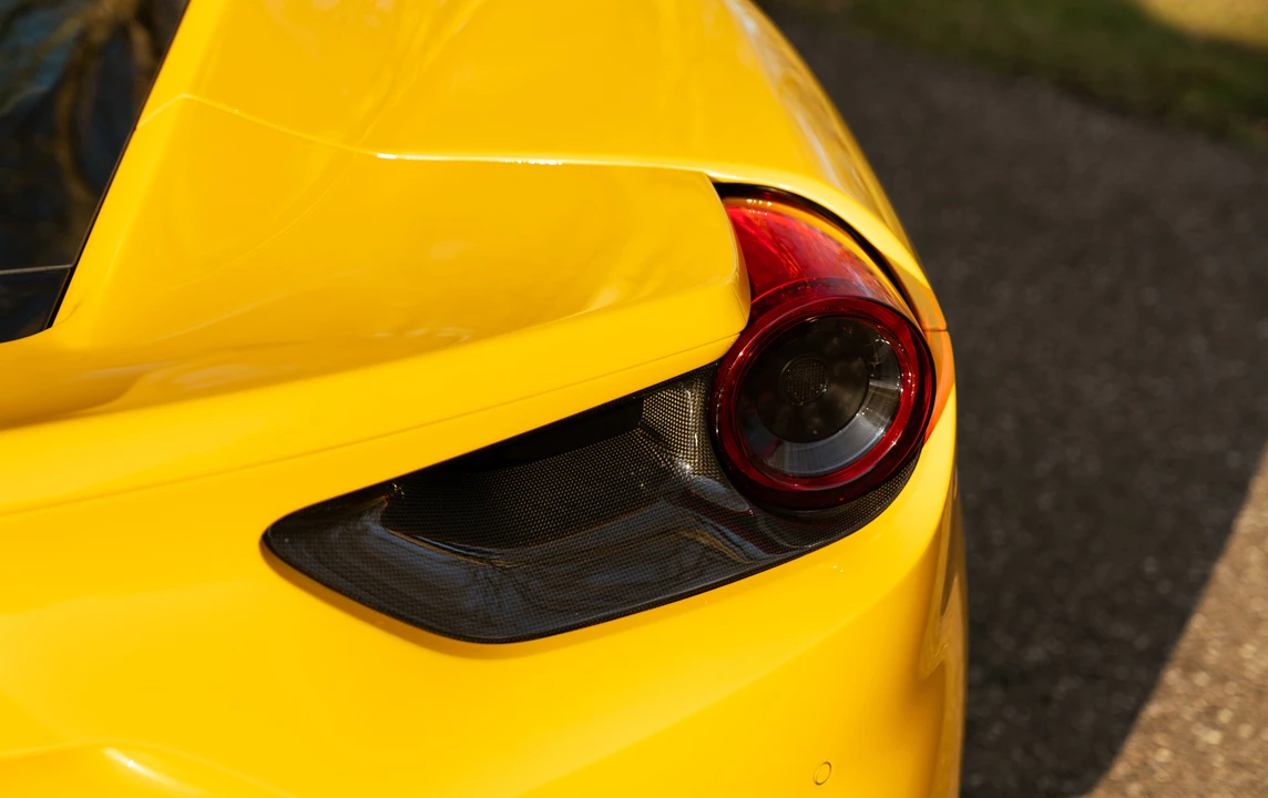 2017 Ferrari 488 GTB - Image 27 of 31