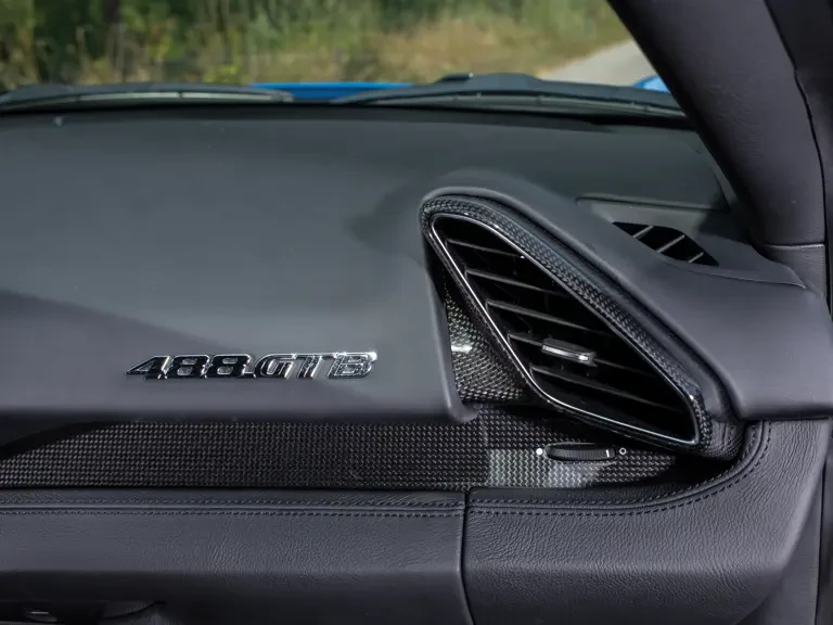 2017 Ferrari 488 GTB - Image 18 of 31