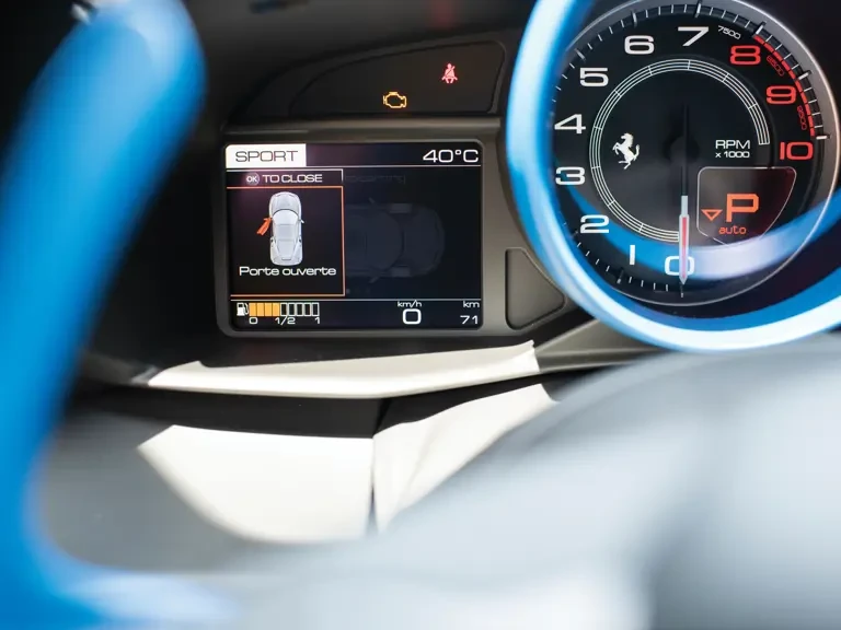 2017 Ferrari 488 GTB - Image 13 of 31