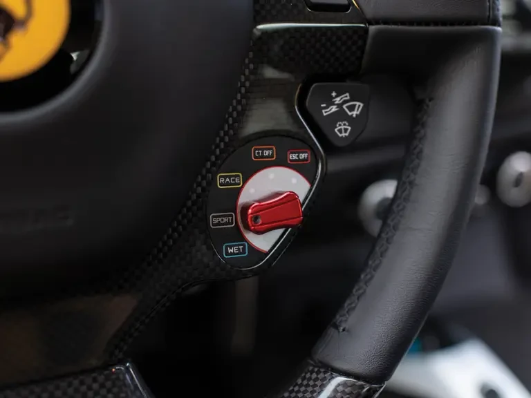 2017 Ferrari 488 GTB - Image 15 of 31