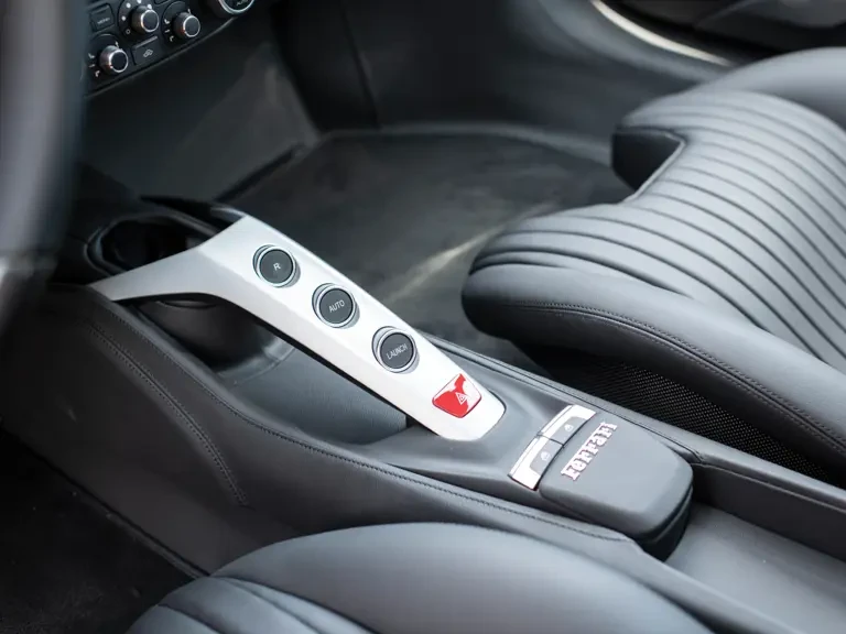2017 Ferrari 488 GTB - Image 16 of 31
