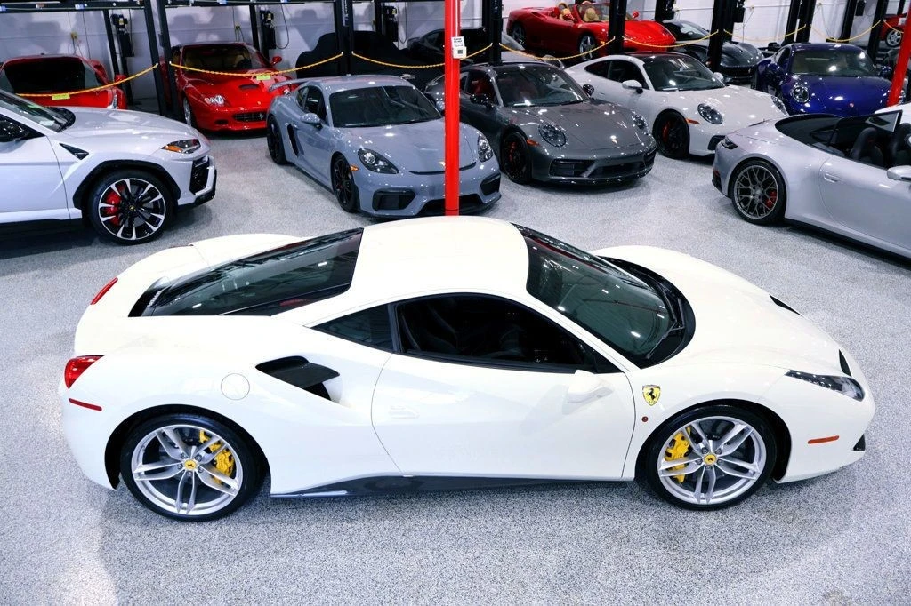 2017 Ferrari 488 GTB - Image 9 of 12