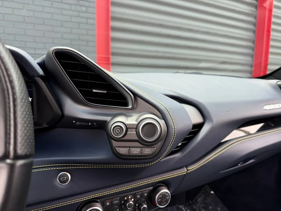 2017 Ferrari 488 GTB - Image 31 of 31