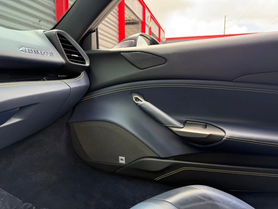 2017 Ferrari 488 GTB - Image 29 of 31