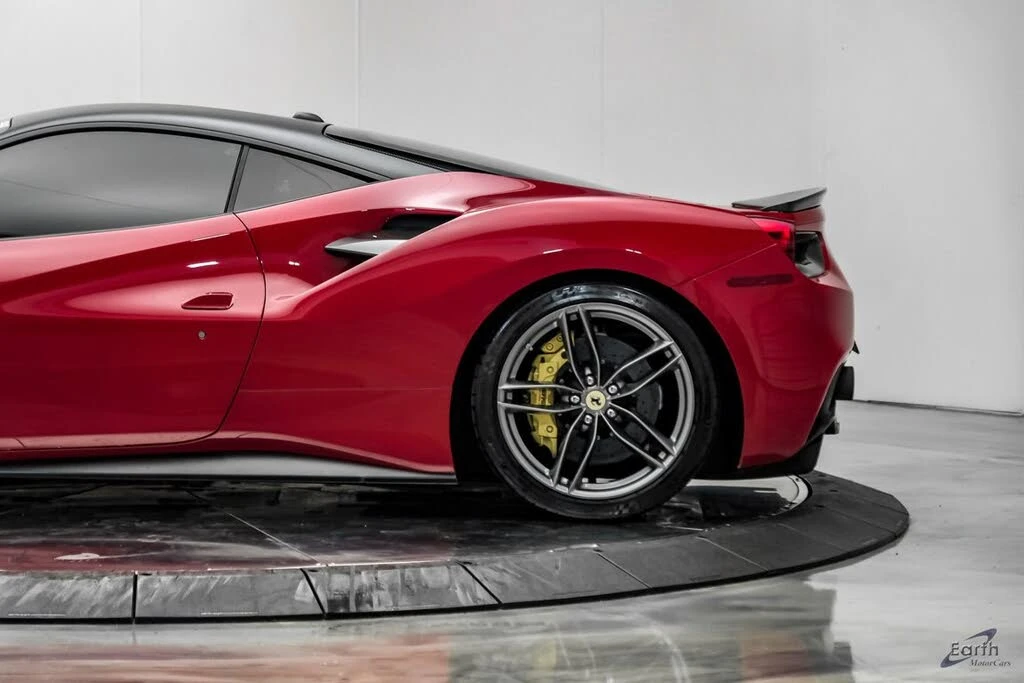 2017 Ferrari 488 GTB - Image 11 of 31