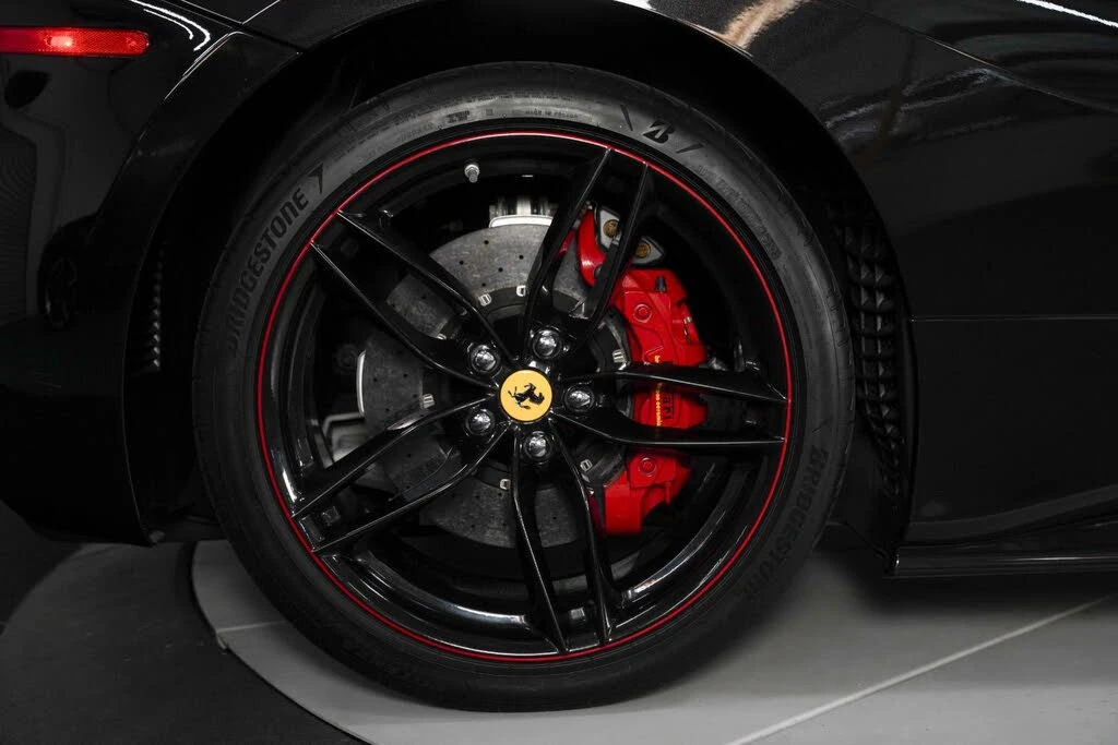 2017 Ferrari 488 GTB - Image 25 of 31