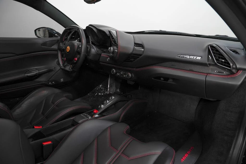 2017 Ferrari 488 GTB - Image 29 of 31