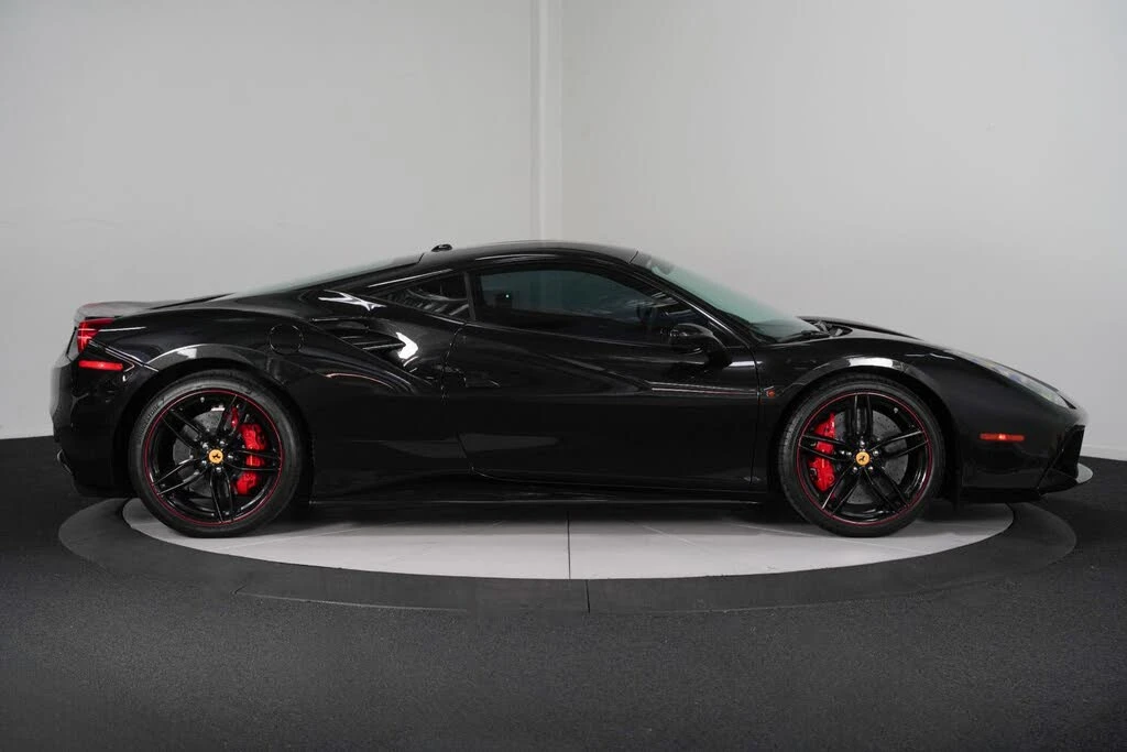 2017 Ferrari 488 GTB - Image 9 of 31