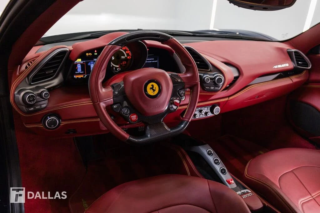 2017 Ferrari 488 GTB - Image 29 of 31