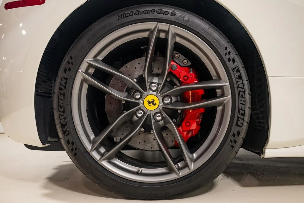 2017 Ferrari 488 GTB - Image 13 of 31