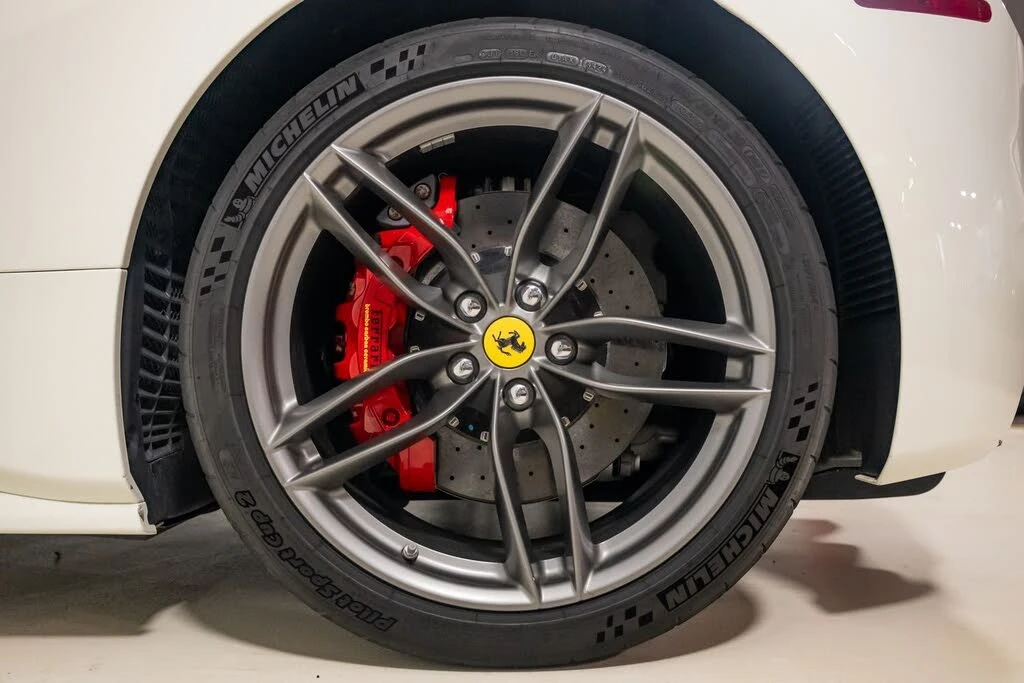 2017 Ferrari 488 GTB - Image 14 of 31