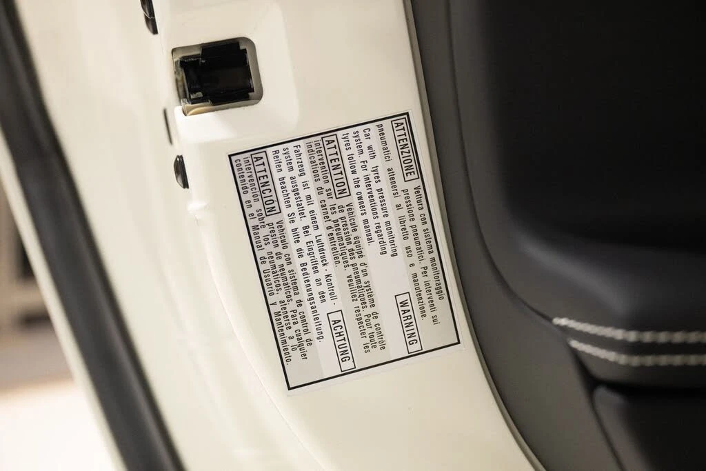 2017 Ferrari 488 GTB - Image 30 of 31