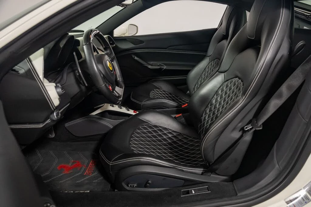 2017 Ferrari 488 GTB - Image 19 of 31