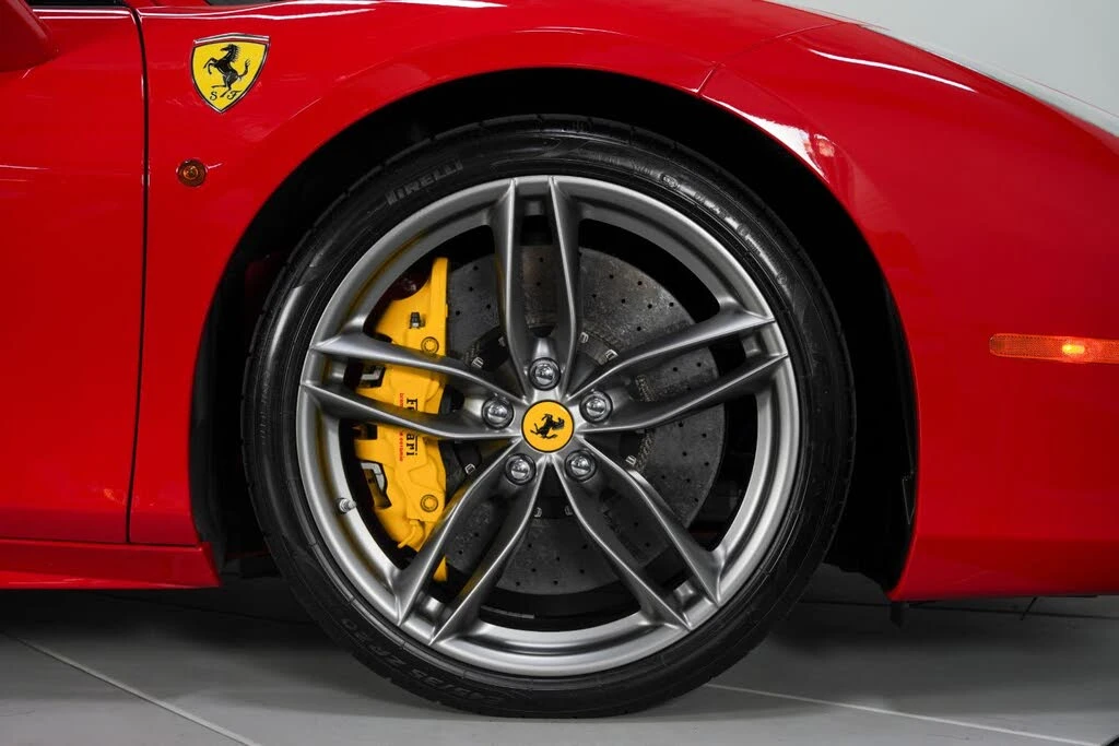 2017 Ferrari 488 GTB - Image 26 of 31
