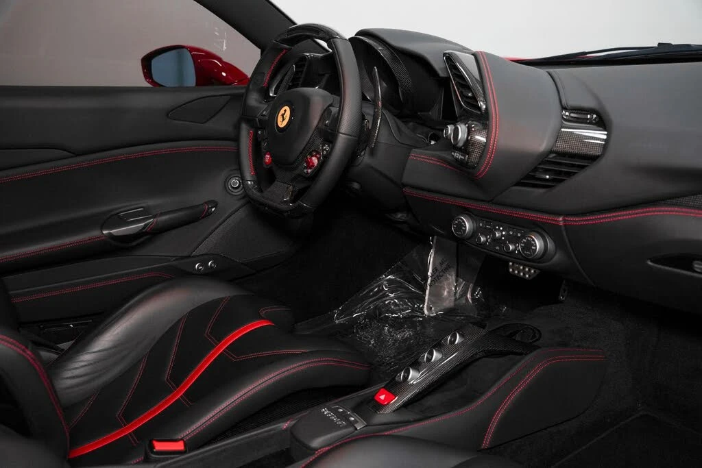 2017 Ferrari 488 GTB - Image 31 of 31